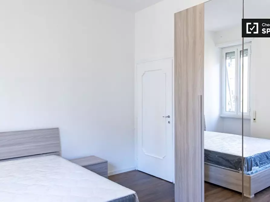 Immagine 7 di Camera condivisa in affitto  in Via Francesco Grimaldi a Roma