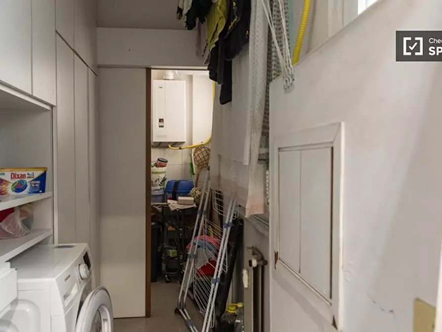 Immagine 17 di Camera condivisa in affitto  in Lungotevere di Pietra Papa a Roma