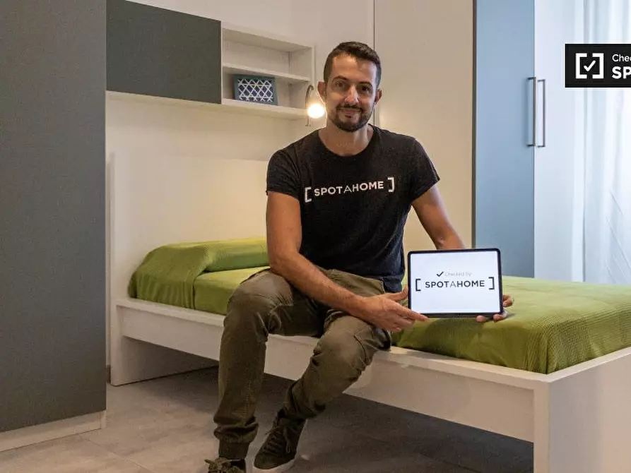 Immagine 4 di Camera condivisa in affitto  in Via Emilio Broglio a Milano