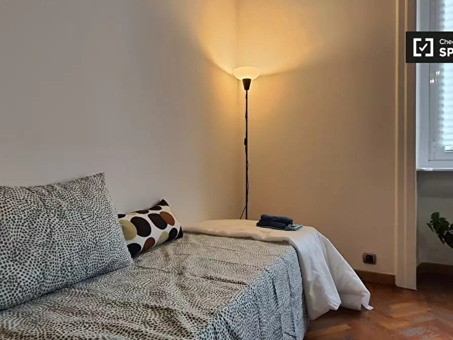 Immagine 3 di Camera condivisa in affitto  in Via Sebastiano del Piombo a Milano