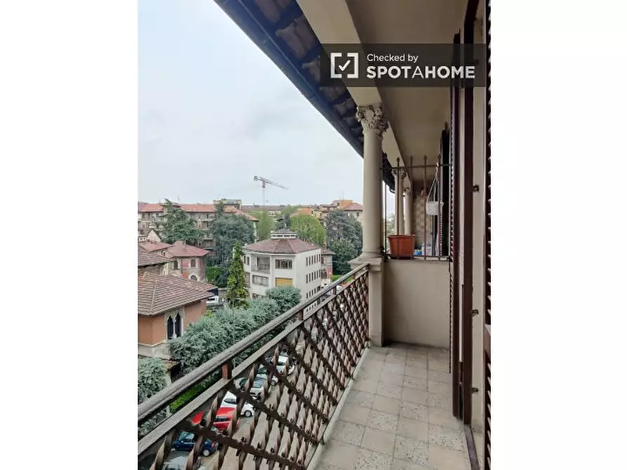 Immagine 3 di Camera condivisa in affitto  in Via Plinio a Milano