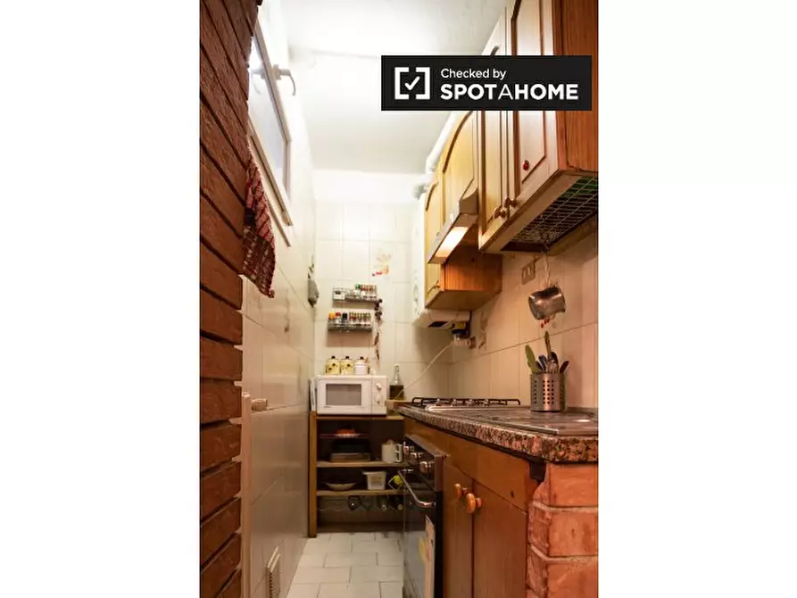 Immagine 15 di Camera condivisa in affitto  in Via Sant'Isaia, 40123 Bologna BO, Italy a Bologna