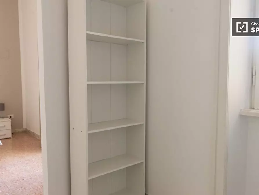 Immagine 4 di Camera condivisa in affitto  in Viale Libia a Roma