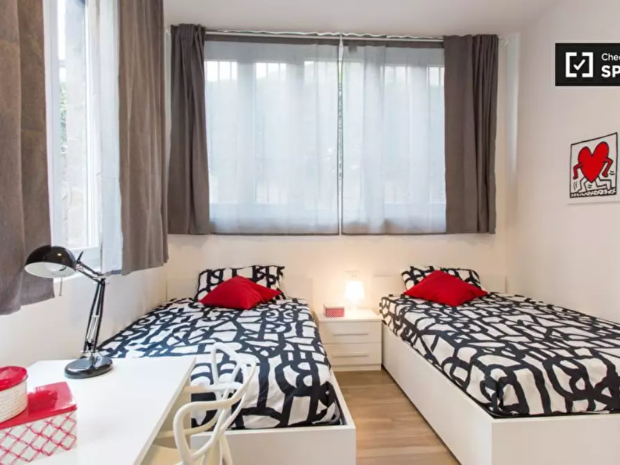 Immagine 2 di Camera condivisa in affitto  in Via Alessandro Milesi a Milano