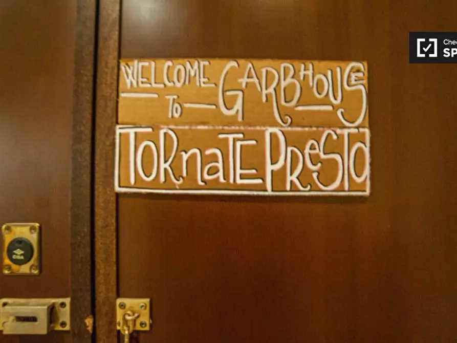 Immagine 11 di Camera condivisa in affitto  in Via Filippo Tolli a Roma