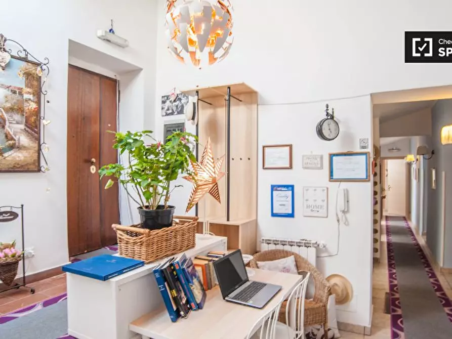 Immagine 5 di Camera condivisa in affitto  in Via Gaeta, 00185 Roma RM, Italy a Roma