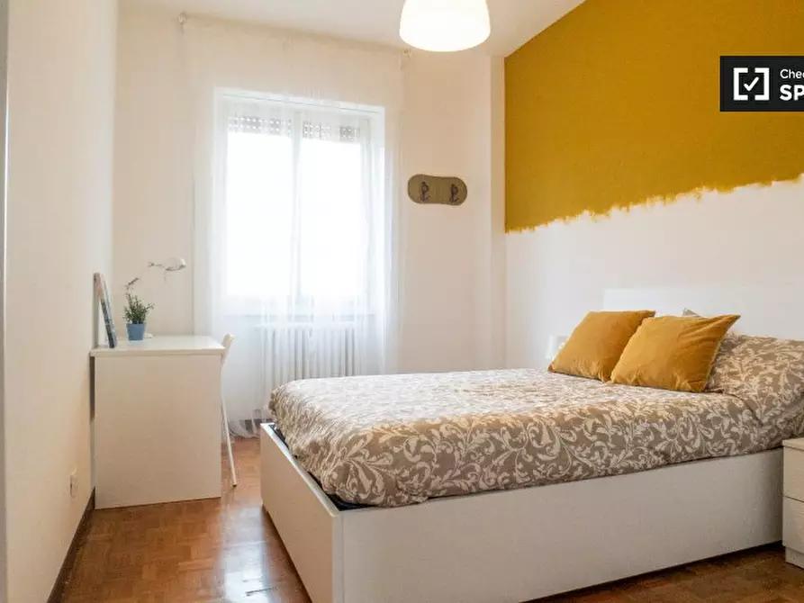 Immagine 4 di Camera condivisa in affitto  in Viale Monza a Milano