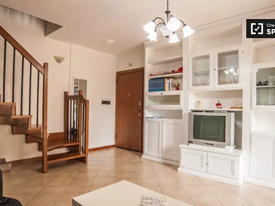 Immagine 9 di Camera condivisa in affitto  in Via del Podere Fiume a Roma