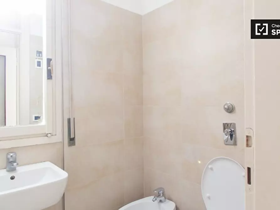 Immagine 17 di Camera condivisa in affitto  in Largo Isabella d'Aragona a Milano