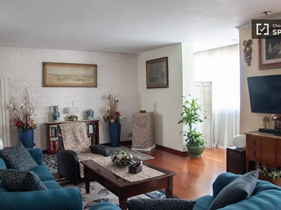 Immagine 4 di Appartamento in affitto  in Via Buccari a Roma