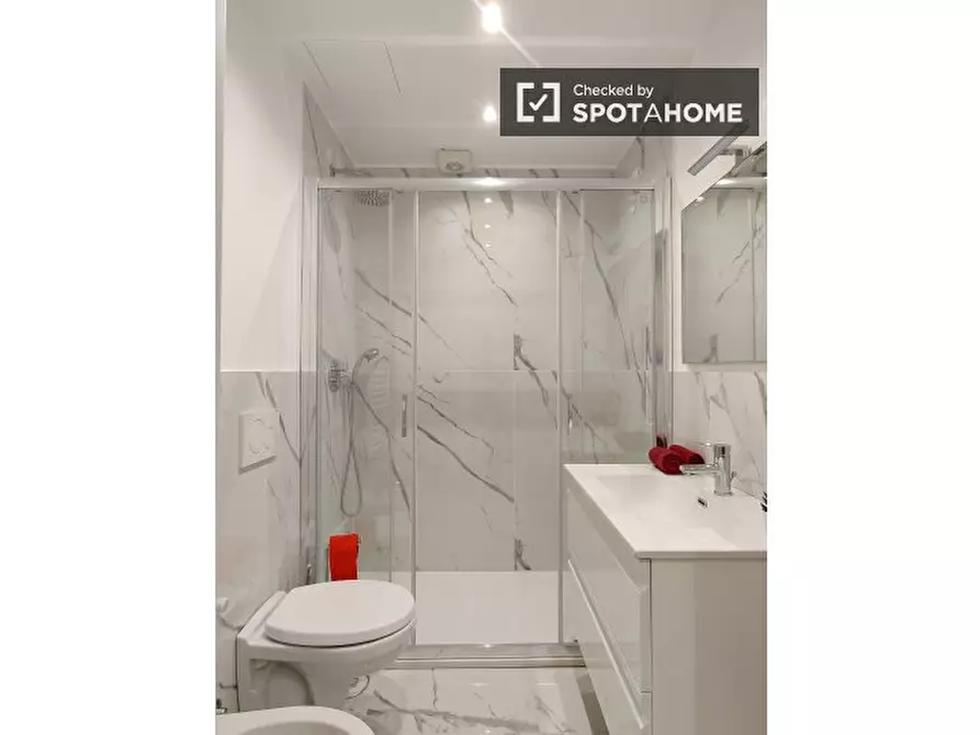 Immagine 13 di Camera condivisa in affitto  in Via Romolo Gessi a Milano