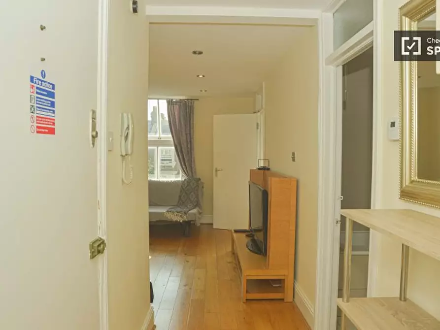 Immagine 8 di Appartamento in affitto  in C St Julian's Rd a Camden Town