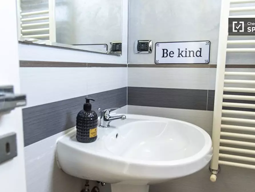 Immagine 9 di Appartamento in affitto  in Via Sesto S. Giovanni a Roma