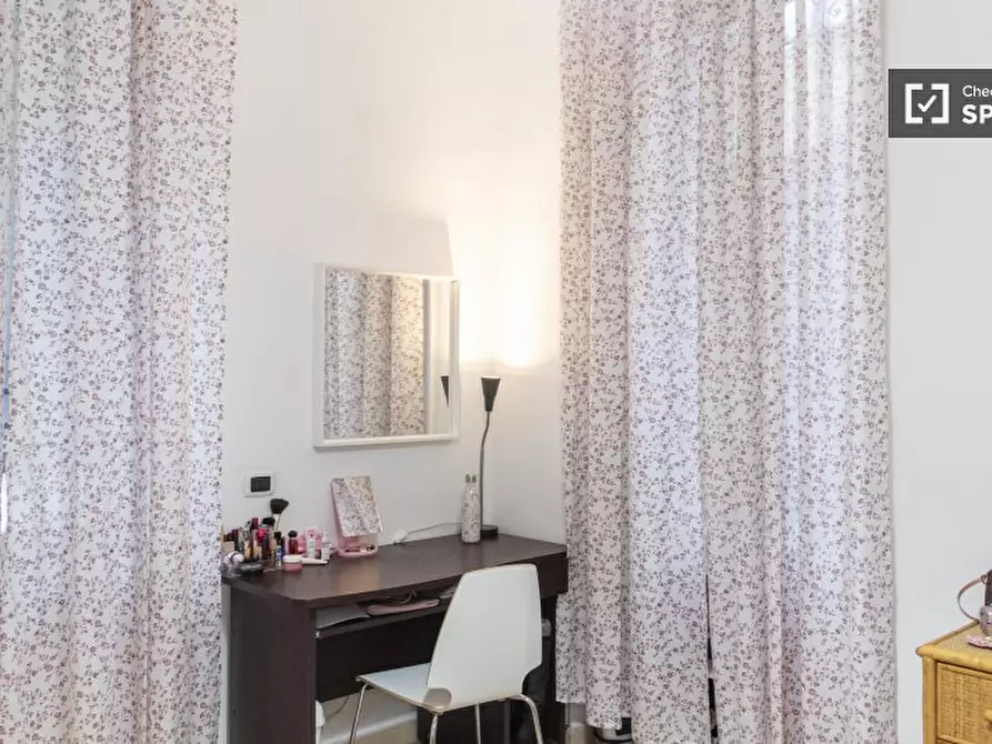 Immagine 2 di Camera condivisa in affitto  in Via Agri a Roma