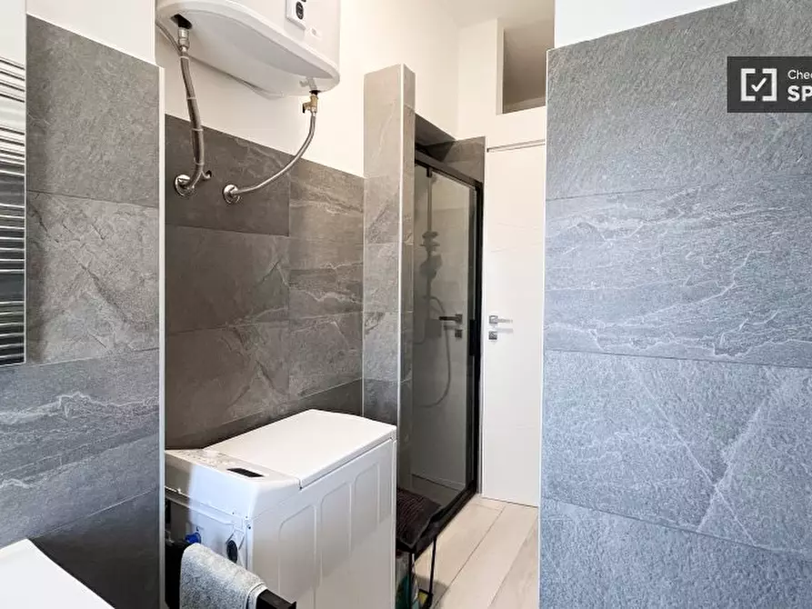 Immagine 10 di Ufficio in affitto  in Via dei Tulipani a Milano