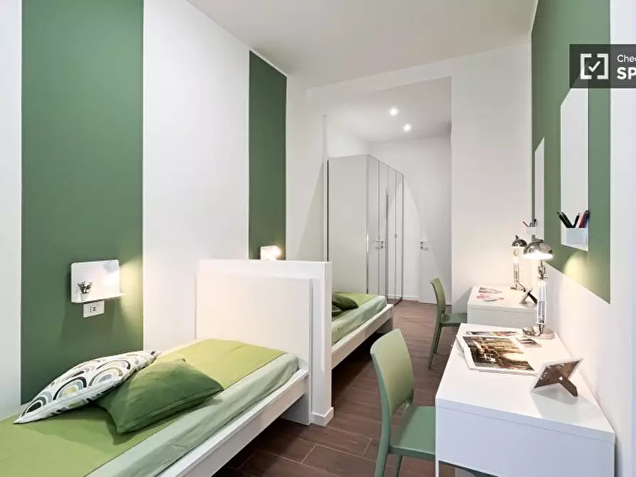 Immagine 14 di Camera condivisa in affitto  in Via Quadronno a Milano