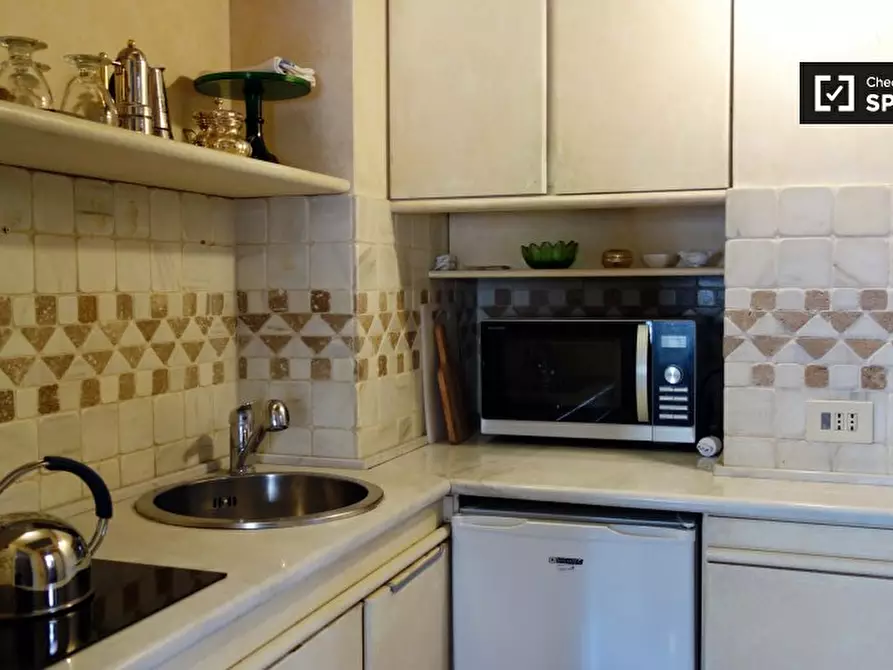 Immagine 11 di Appartamento in affitto  in Via della VII Coorte a Roma