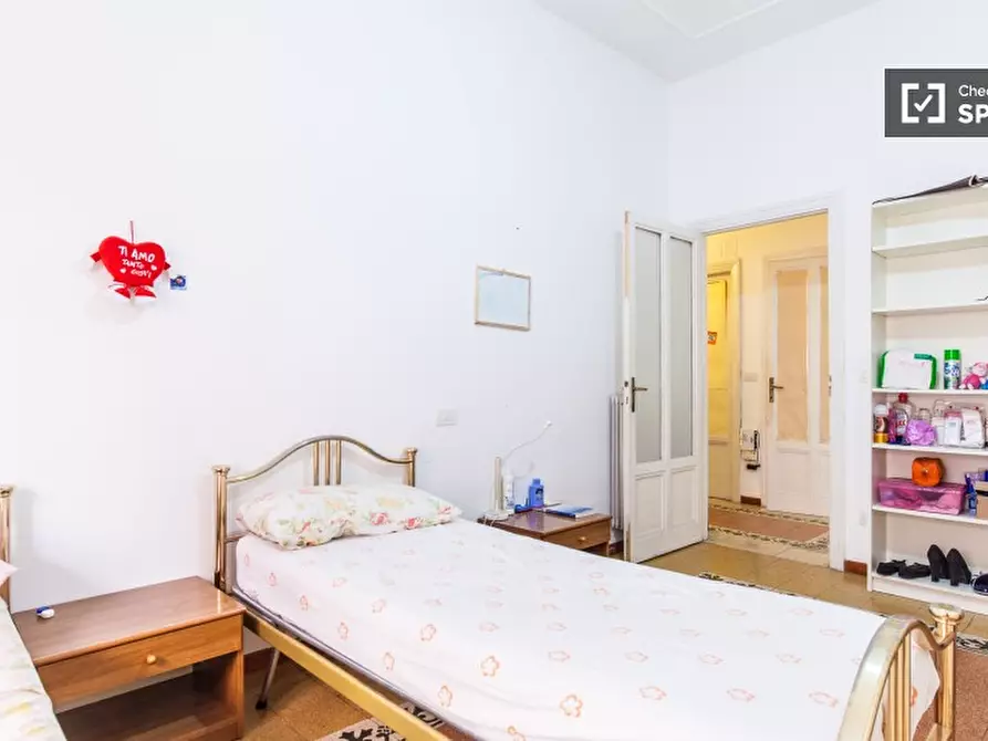 Immagine 2 di Camera condivisa in affitto  in Via Mirandola a Roma