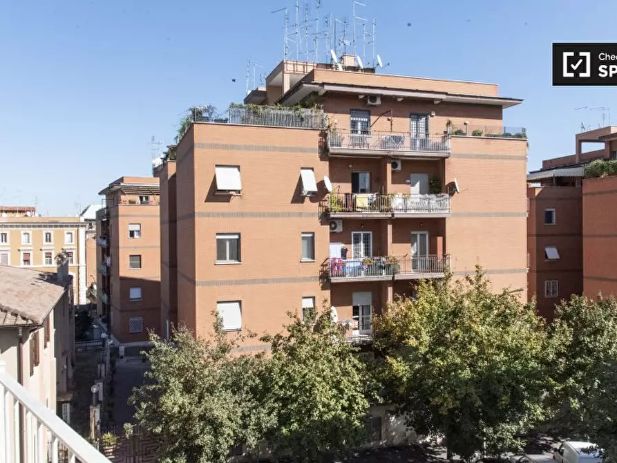 Immagine 6 di Camera condivisa in affitto  in Via Portuense a Roma