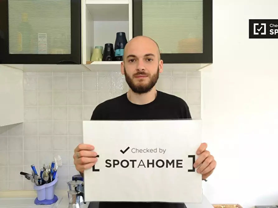 Immagine 8 di Camera condivisa in affitto  in Viale dell'Arte, 00144 Roma RM, Italy a Roma