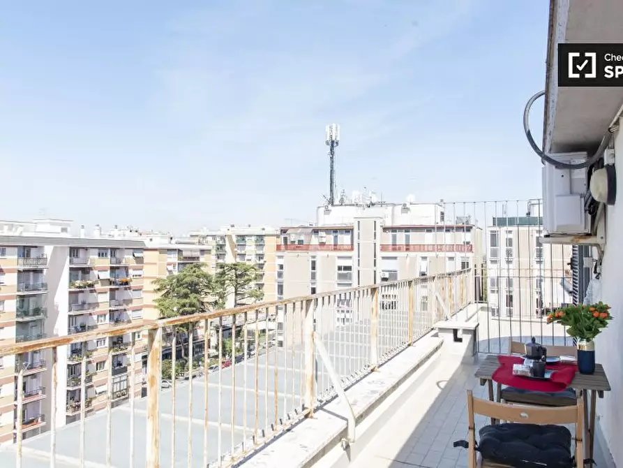 Immagine 1 di Appartamento in affitto  in Via degli Ortaggi a Roma