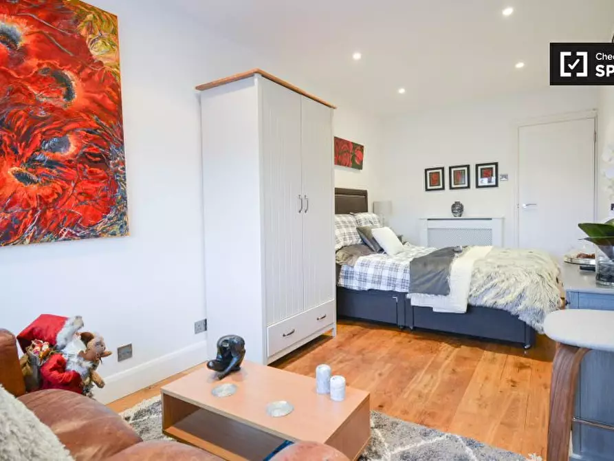 Immagine 2 di Ufficio in affitto  in Burnell Ave, Richmond TW10, UK a Richmond