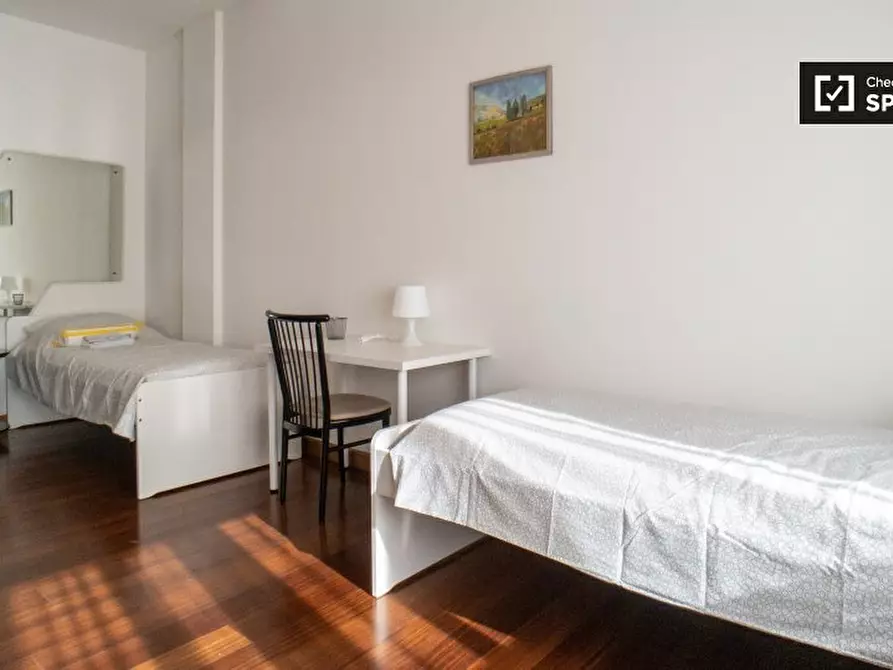 Immagine 4 di Camera condivisa in affitto  in Via Francesco dall'Ongaro a Milano