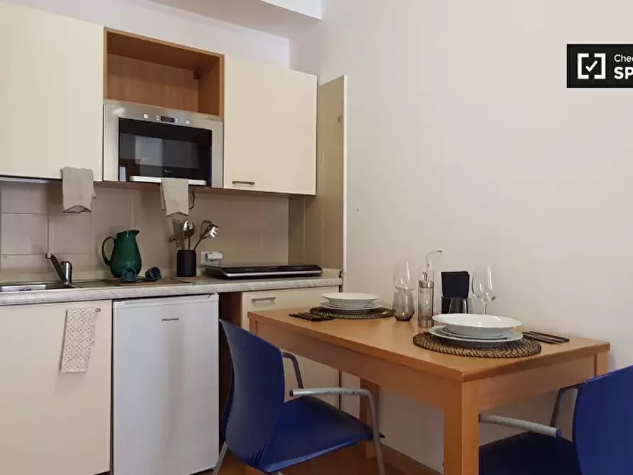 Immagine 5 di Camera condivisa in affitto  in Via Anton Giulio Barrili a Milano