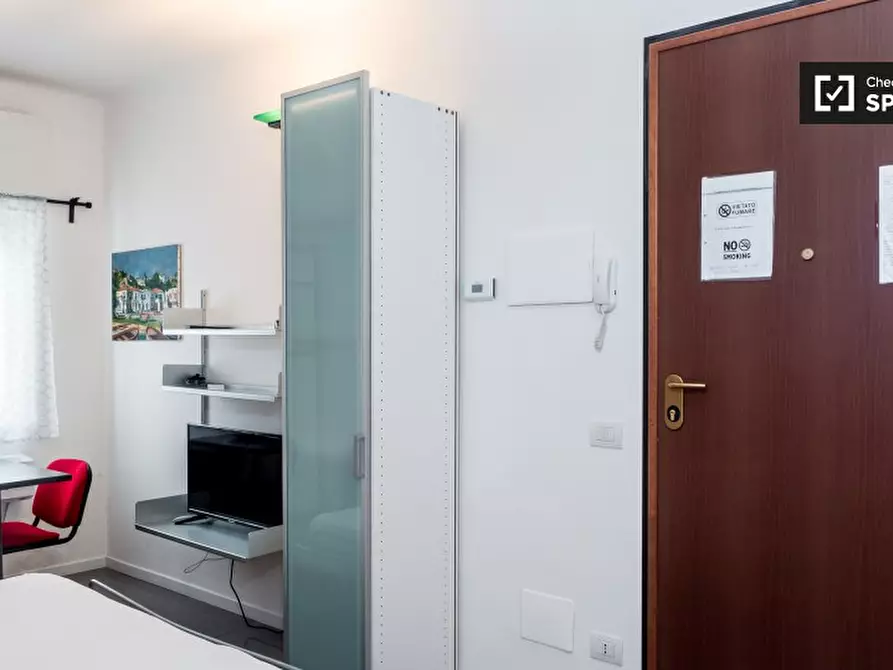 Immagine 2 di Ufficio in affitto  in Via della Chiesa Rossa a Milano