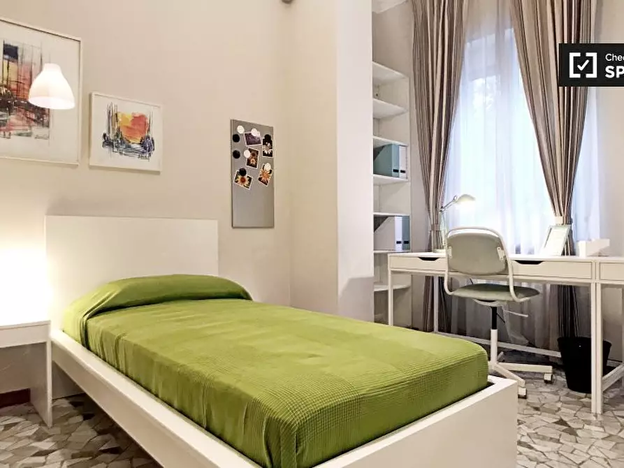 Immagine 2 di Camera condivisa in affitto  in Via Paris Bordone, 20149 Milano MI, Italy a Milano