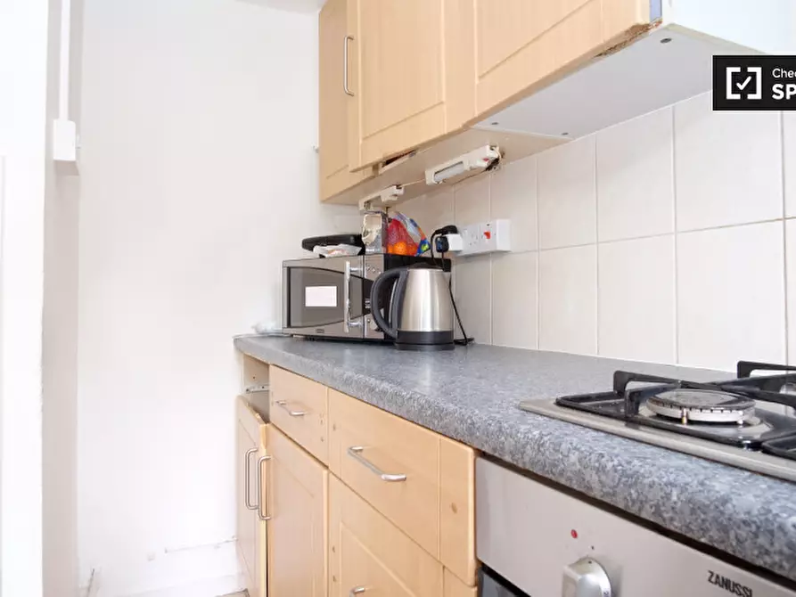 Immagine 6 di Camera condivisa in affitto  in Fontley Way a Wandsworth