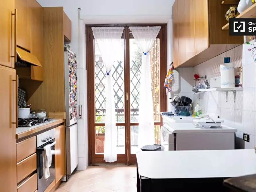 Immagine 13 di Camera condivisa in affitto  in Via Enrico Mizzi a Roma