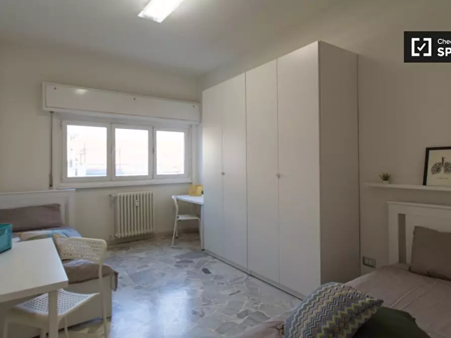 Immagine 2 di Camera condivisa in affitto  in Via Privata Ebro a Milano