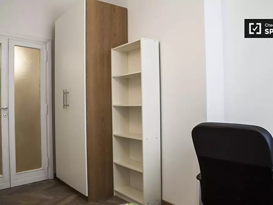 Immagine 19 di Camera condivisa in affitto  in Via Temistocle Calzecchi Onesti a Roma