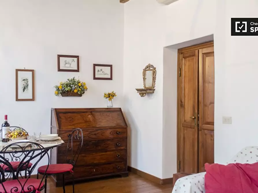 Immagine 3 di Appartamento in affitto  in Vicolo del Leopardo, 00153 Roma RM, Italy a Roma