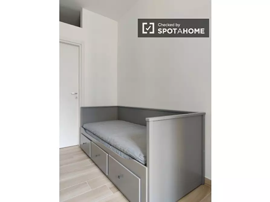 Immagine 5 di Ufficio in affitto  in Via Polesine a Milano