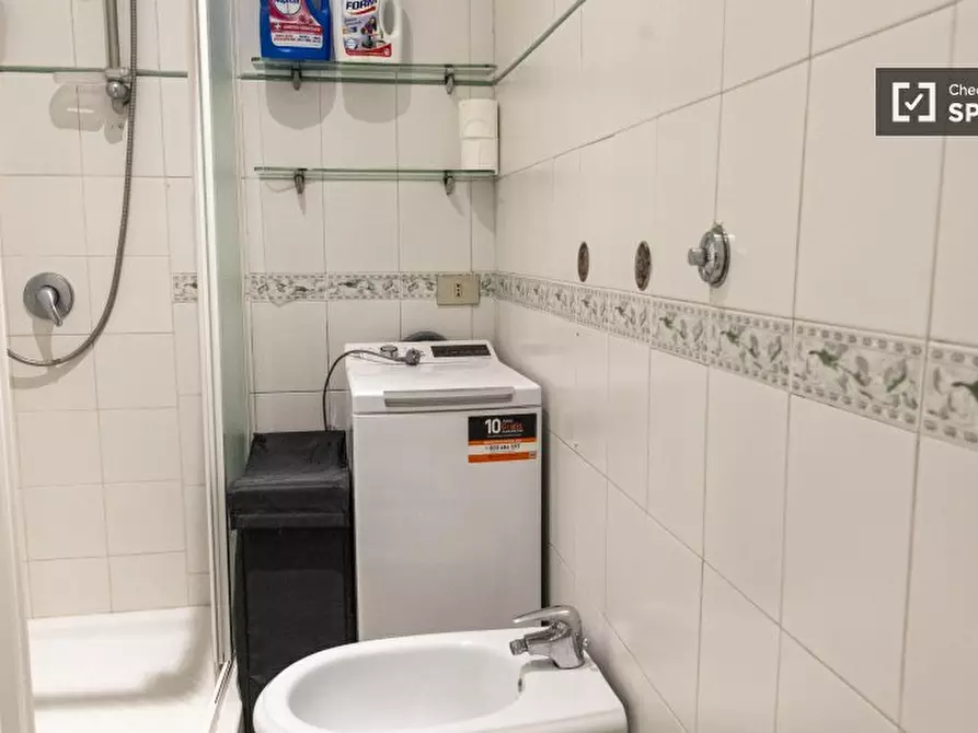 Immagine 3 di Ufficio in affitto  in Via del Passero Solitario a Roma