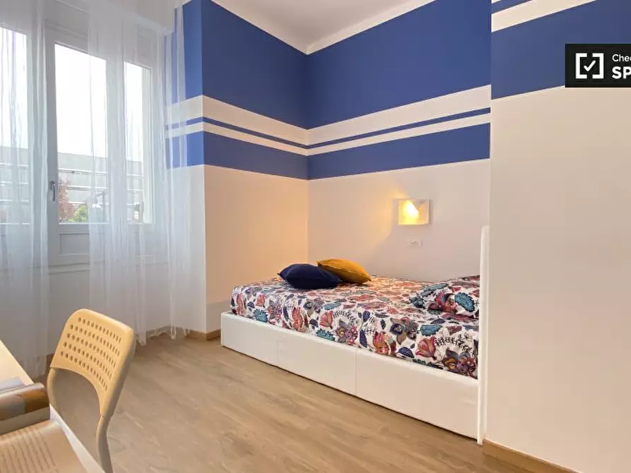 Immagine 2 di Camera condivisa in affitto  in P.za XXV Aprile a Milano