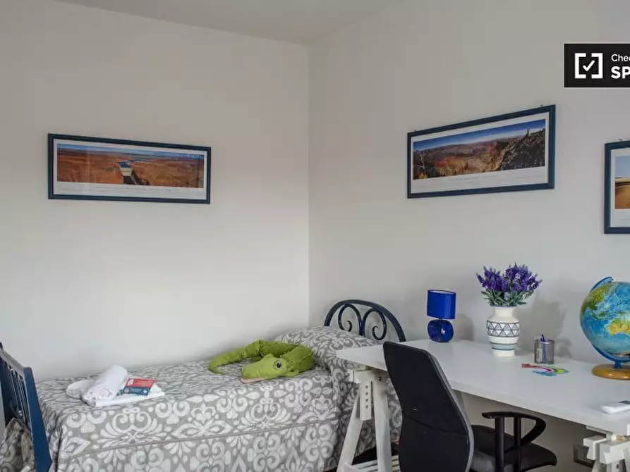 Immagine 17 di Appartamento in affitto  in Via Cornelio Labeone, 00174 Roma RM, Italy a Roma