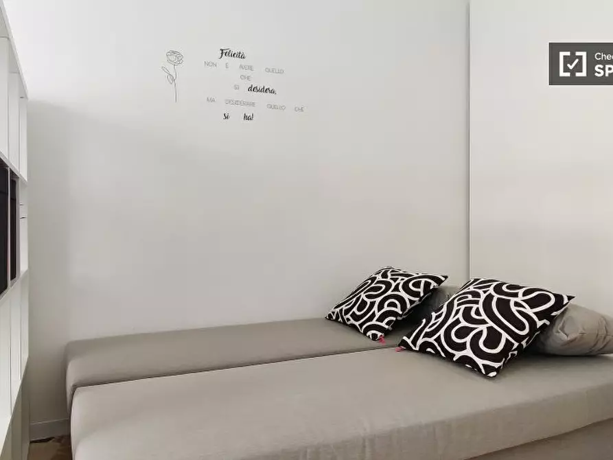 Immagine 7 di Ufficio in affitto  in Via Lorenteggio a Milano