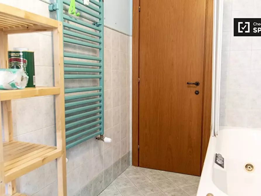 Immagine 12 di Camera condivisa in affitto  in Via Leone IX a Roma