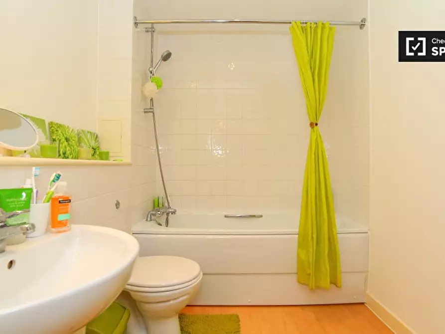 Immagine 19 di Appartamento in affitto  in Lewin Terrace a Hounslow