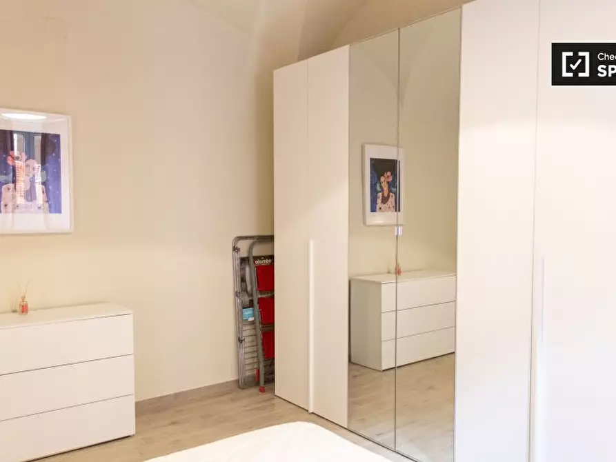 Immagine 13 di Appartamento in affitto  in Via la Spezia a Roma