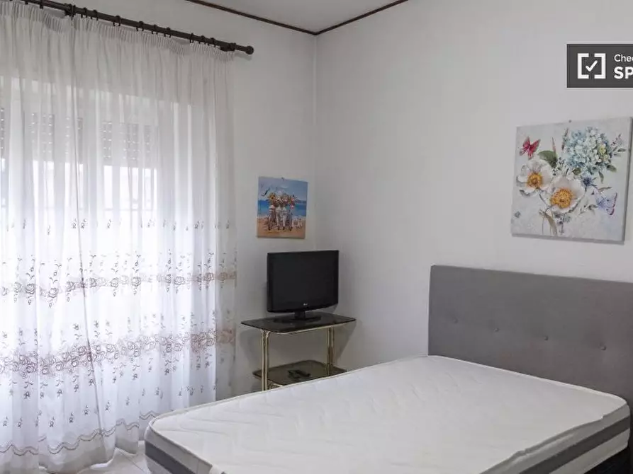 Immagine 1 di Camera condivisa in affitto  in Via Genzano a Roma