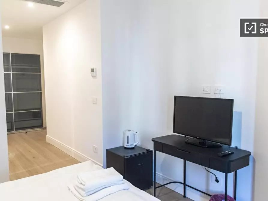 Immagine 4 di Camera condivisa in affitto  in Via Innocenzo XI a Roma