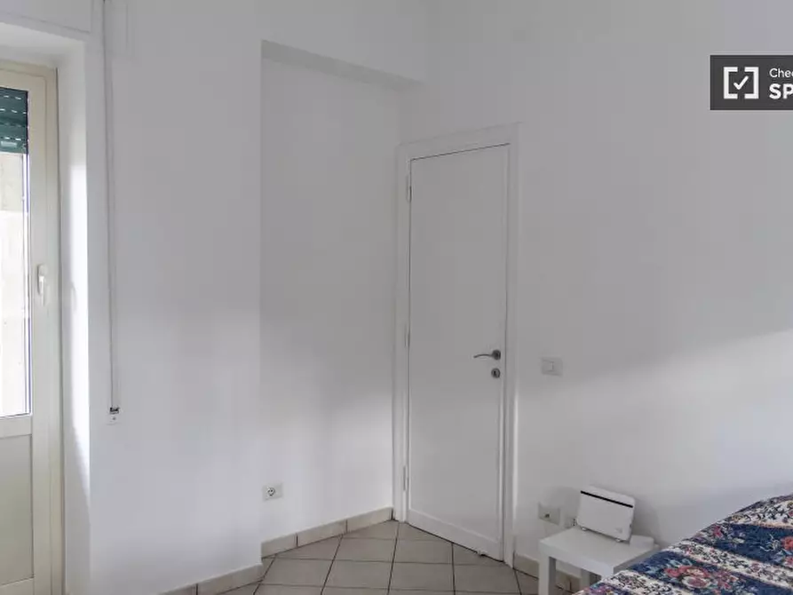 Immagine 3 di Camera condivisa in affitto  in Via Valnerina a Roma