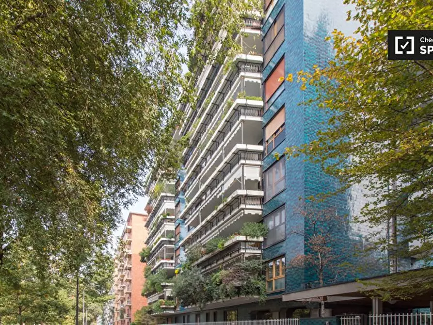 Immagine 19 di Ufficio in affitto  in Viale S. Gimignano a Milano