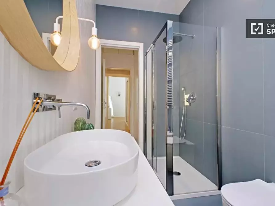 Immagine 15 di Appartamento in affitto  in Via Lorenzo il Magnifico a Roma