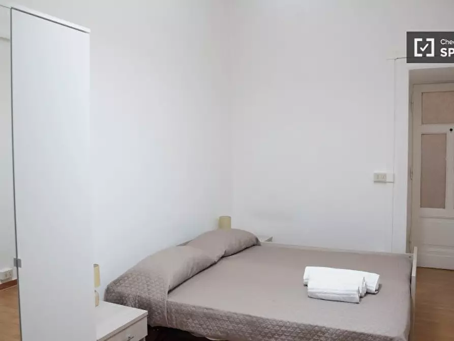 Immagine 4 di Camera condivisa in affitto  in Via Nino Oxilia a Roma