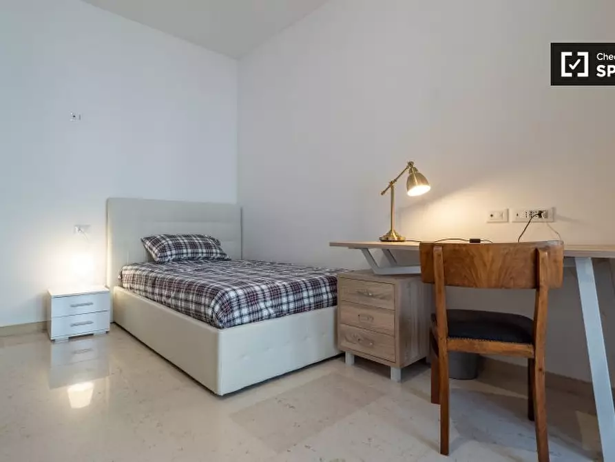 Immagine 3 di Camera condivisa in affitto  in Via Negroli a Milano